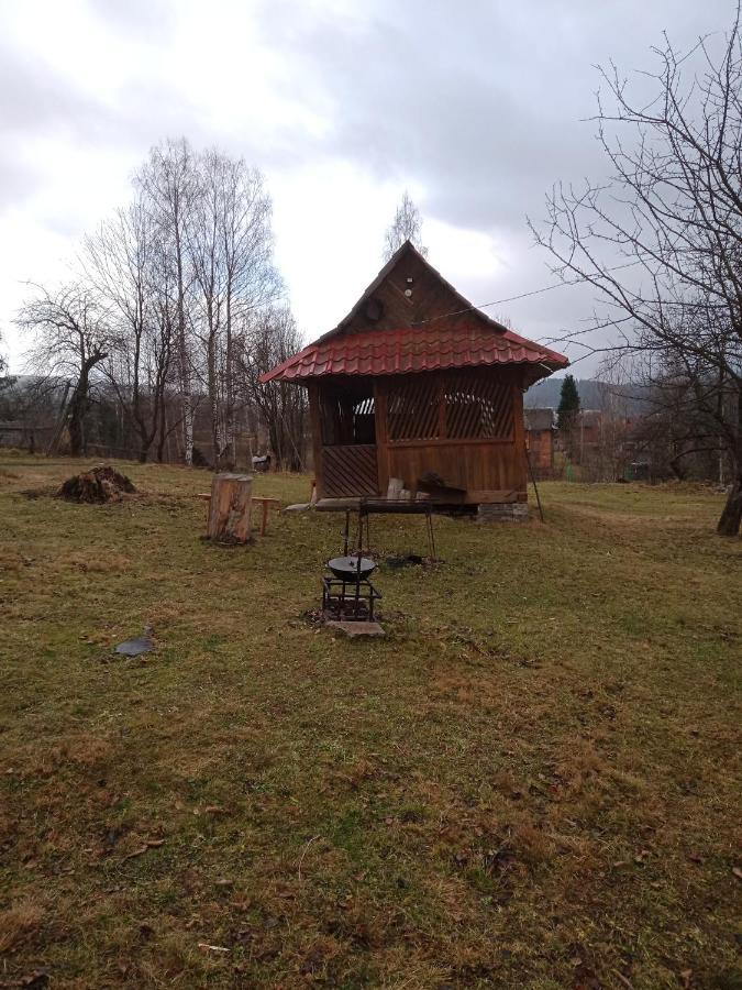 Holiday Home Tihiy Dvor Mykulychyn Exterior foto