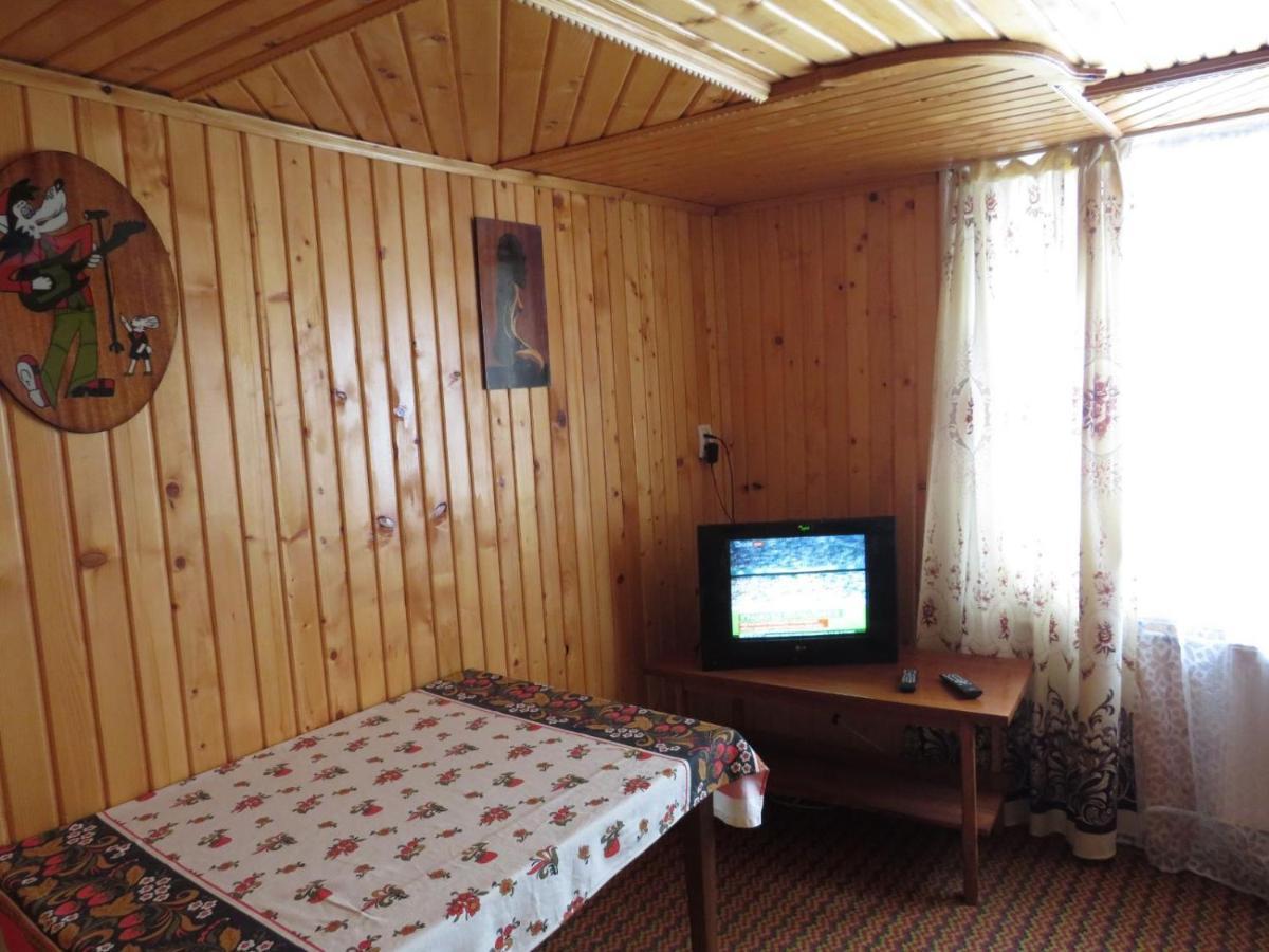 Holiday Home Tihiy Dvor Mykulychyn Exterior foto